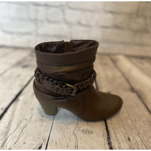 NWOB‎ Relativity Brown Braided Booties Size 6 With 3” Heel - Picture 1 of 10